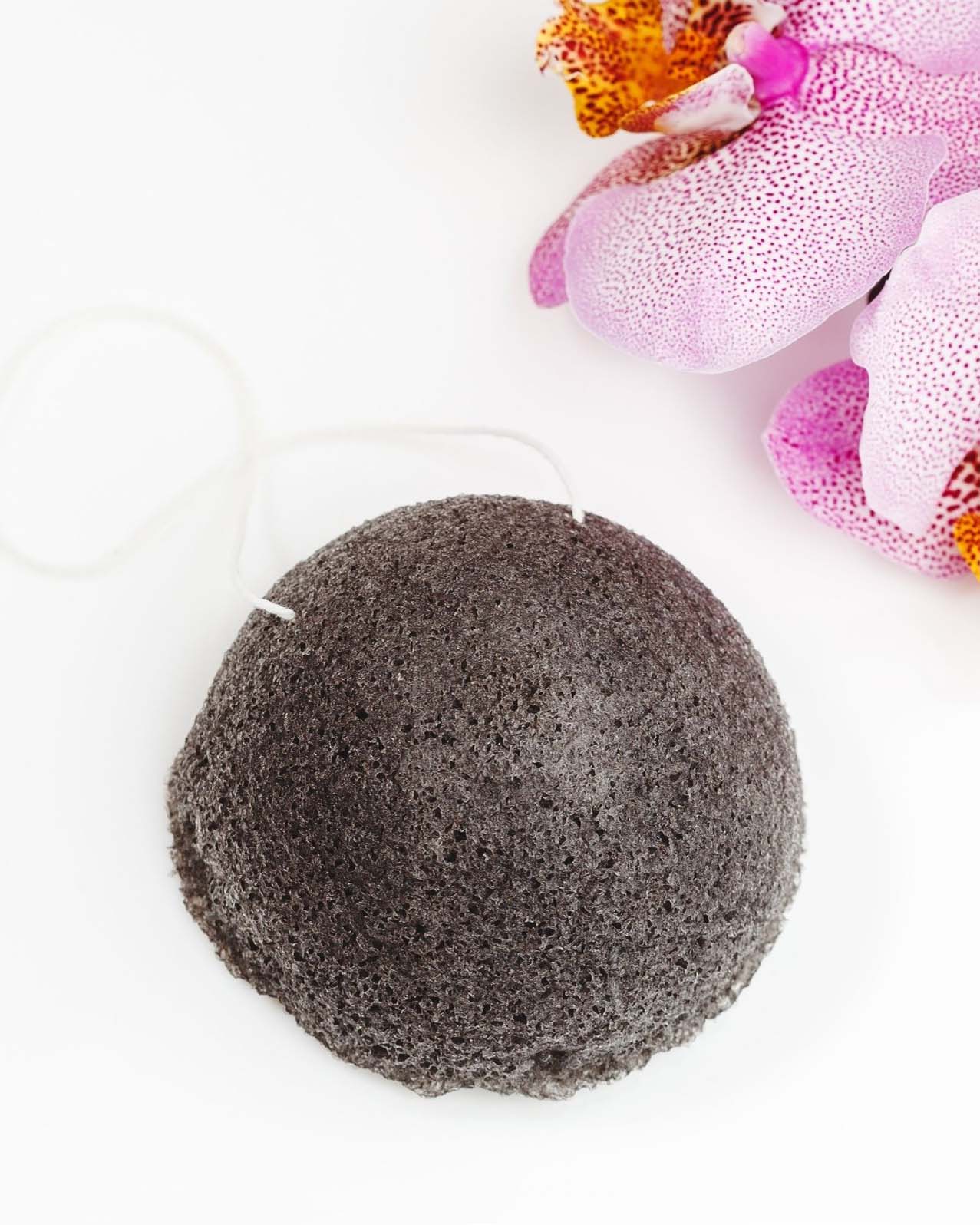 ÉPONGE KONJAC: PURIFIANT CHARBON - DayaCosméti-K